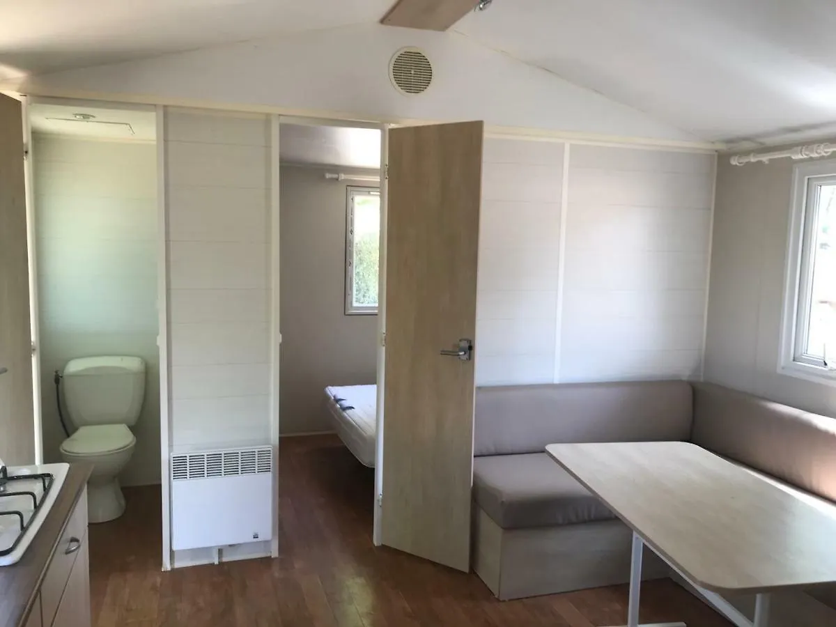 Les Bastides De Chanteraine Bungalows, Lodges & Spa Aiguines 0*,  France