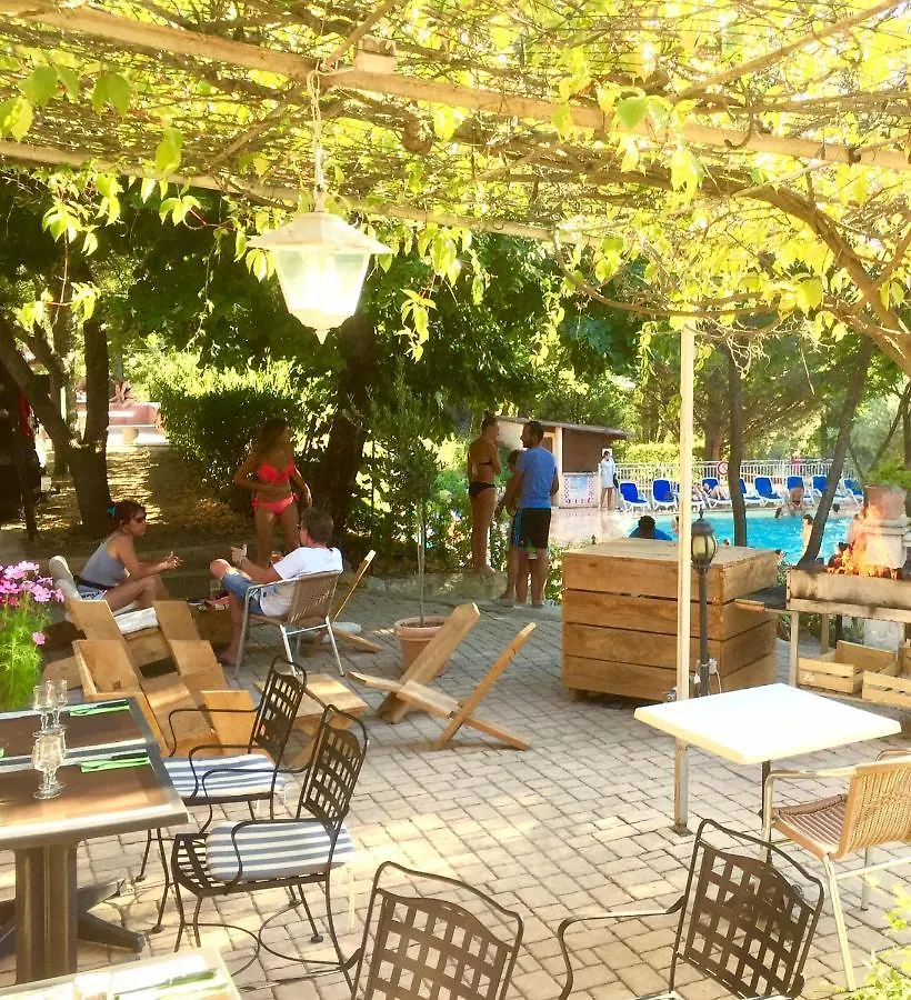 Les Bastides De Chanteraine Bungalows, Lodges & Spa Aiguines 0*,