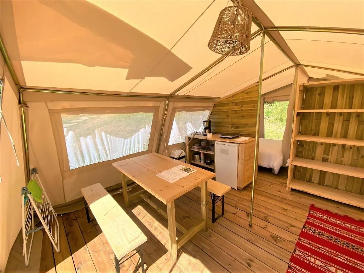 Kemping Les Bastides De Chanteraine Bungalows, Lodges & Spa Aiguines Francja